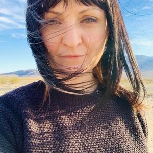 Meet your Posher, Nicoleta